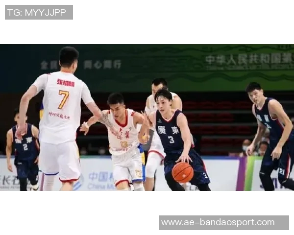 全运会小组赛周琦领衔四川男篮轻松战胜河南队取得胜利